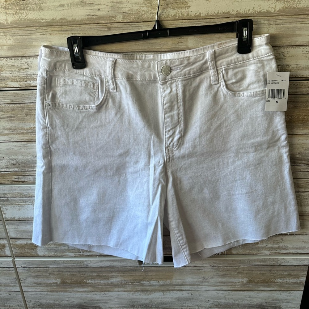 โจ KUT from the Kloth Hailey Bermuda Shorts White Size 14 NWT ๐ค